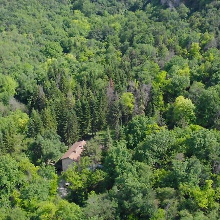 Крушун - Единствена На Метри От Водопадите, Krushun - The Only Stay Just Meters From The Waterfalls Krushuna Exterior foto